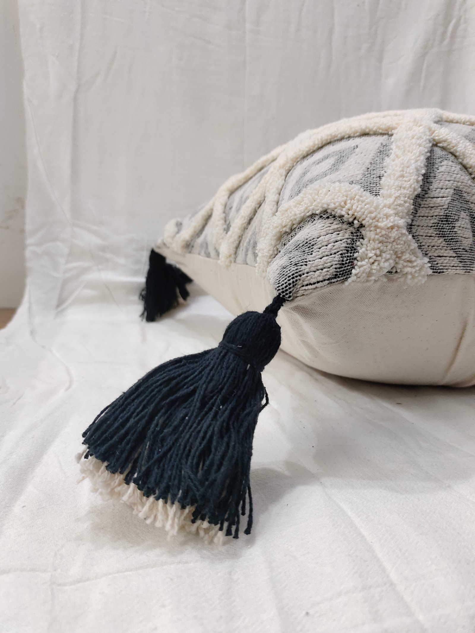 Cushion Cover SRG-1034 - Image 3